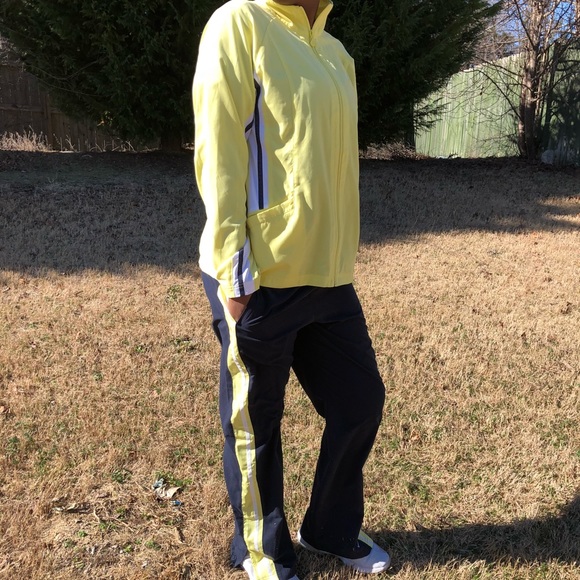 nike yellow and black tracksuit